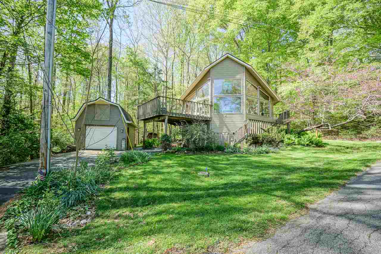 7895 Lakeview Drive, Unionville, IN 47468