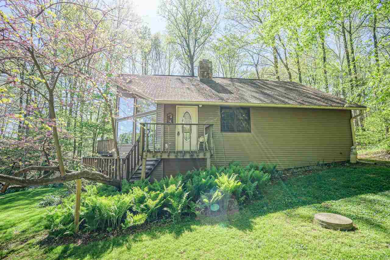 7895 Lakeview Drive, Unionville, IN 47468