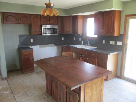 4738 N Echo Lake CiCannelton, IN, 47520Perry County