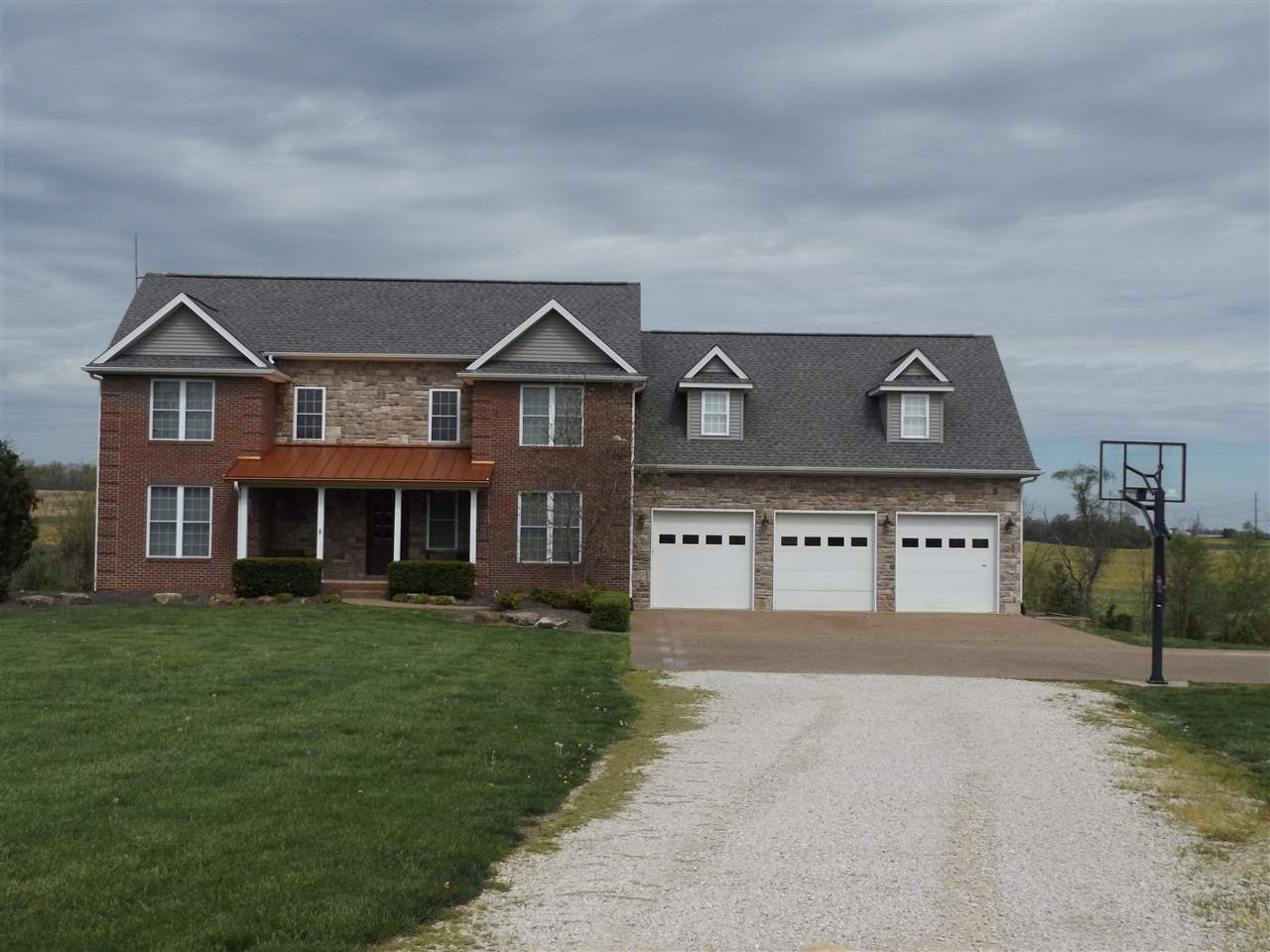 5909 W State Road 64, Huntingburg, IN 47542