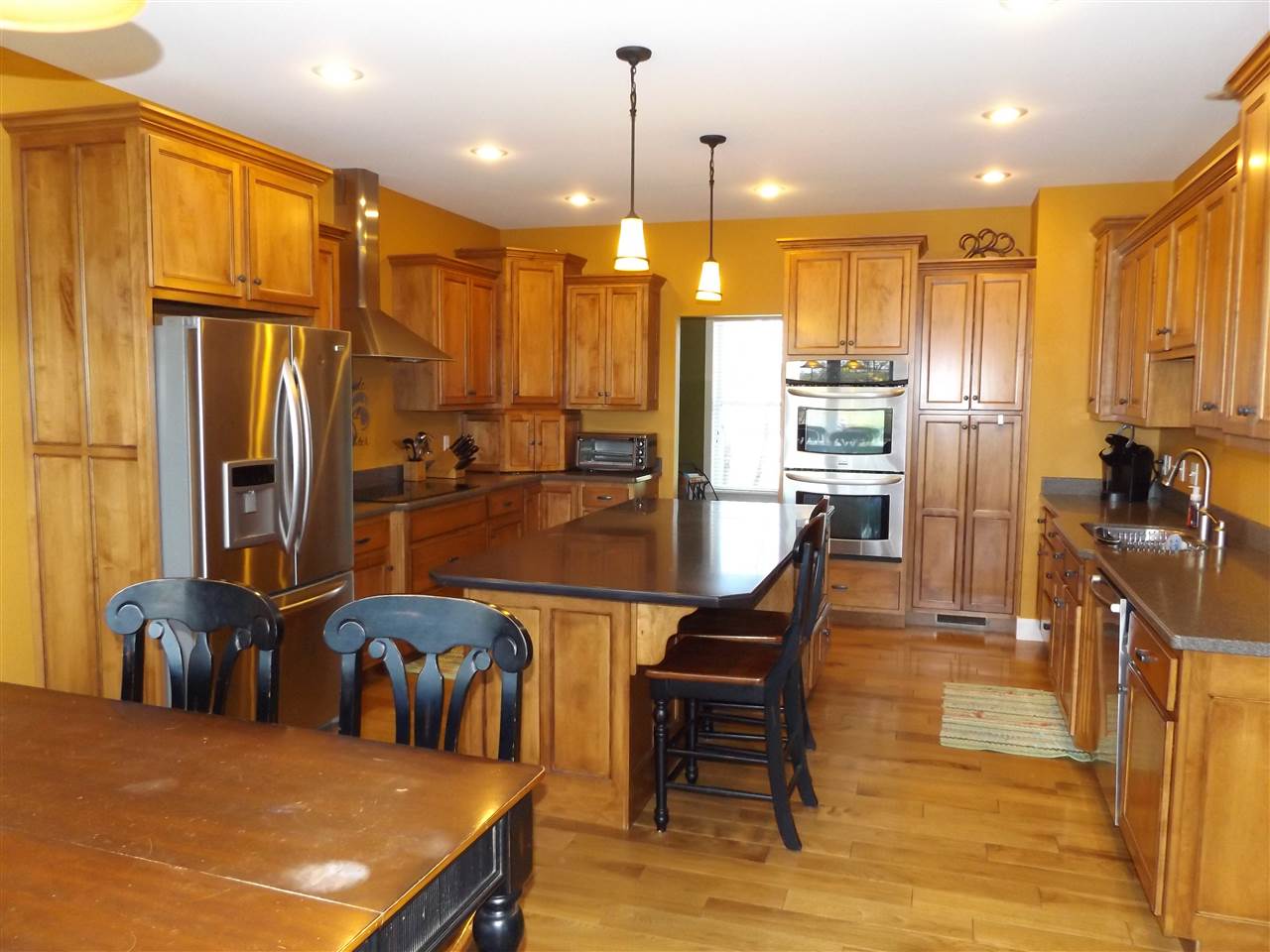 5909 W State Road 64, Huntingburg, IN 47542
