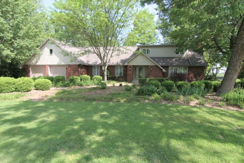 1028 Kuebler Place, Jasper, IN 47546