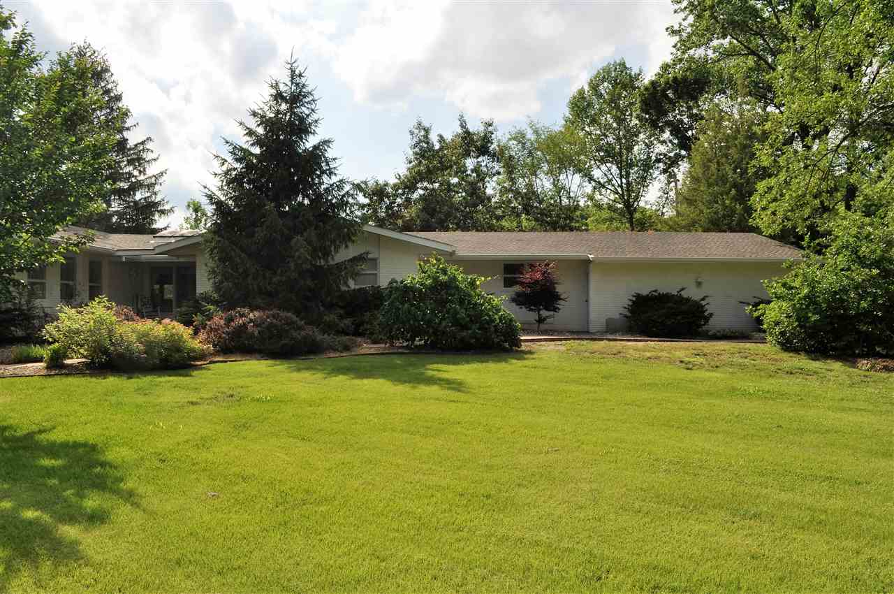 2901 N Delaware Drive, Vincennes, IN 47591