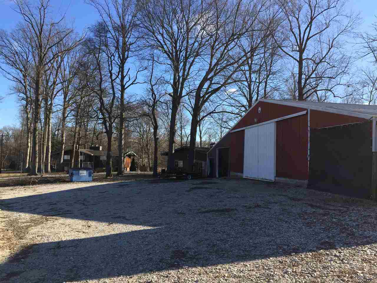 2179 E Rohrer Road, Vincennes, IN 47591