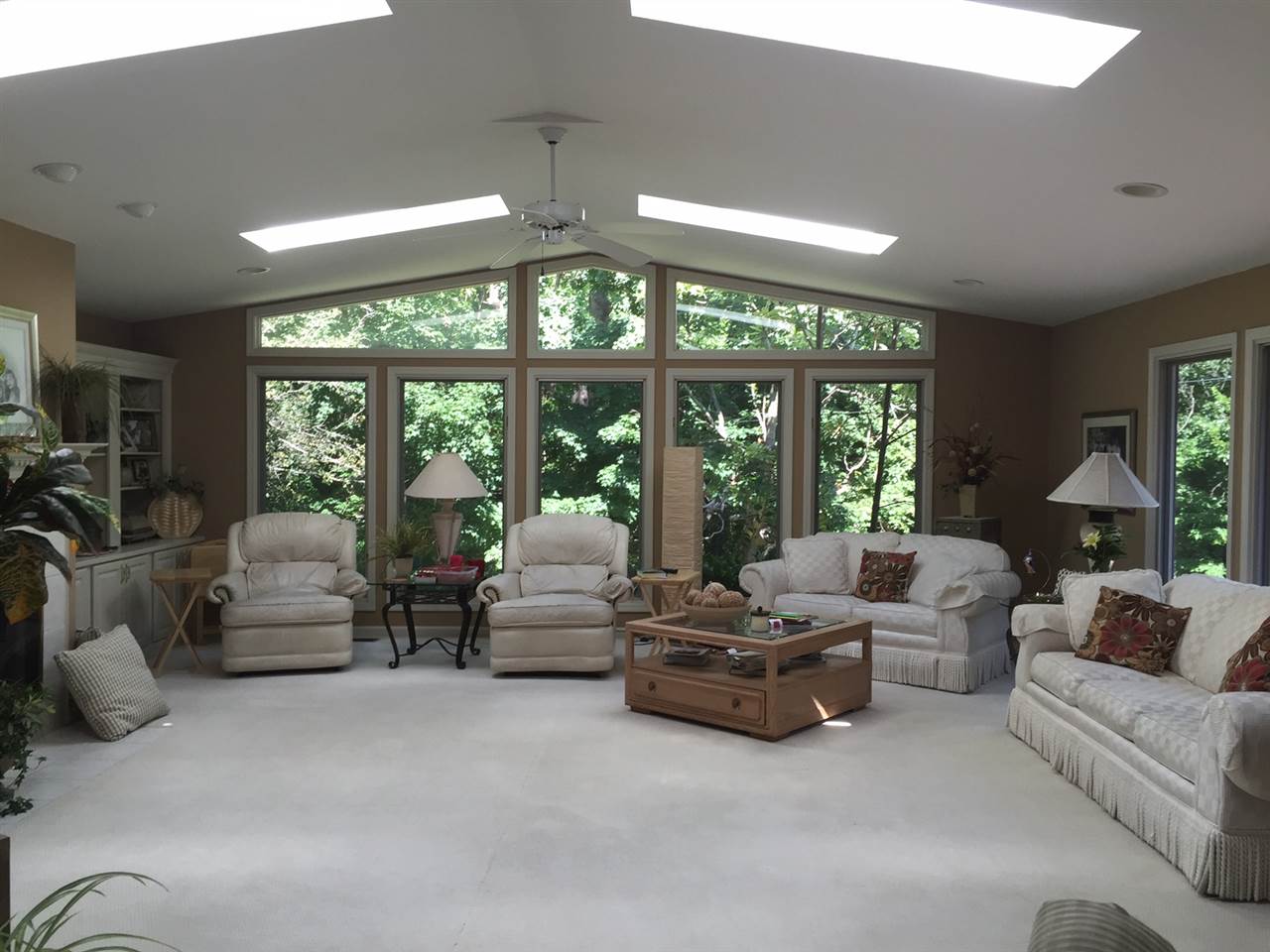 2860 N Delaware Drive, Vincennes, IN 47591