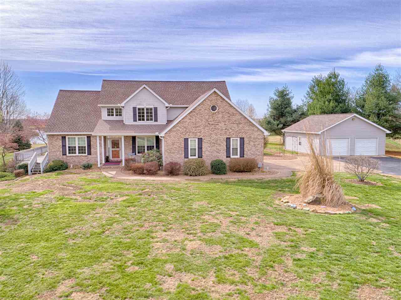 2055 S Center Rd, Boonville, IN 47601