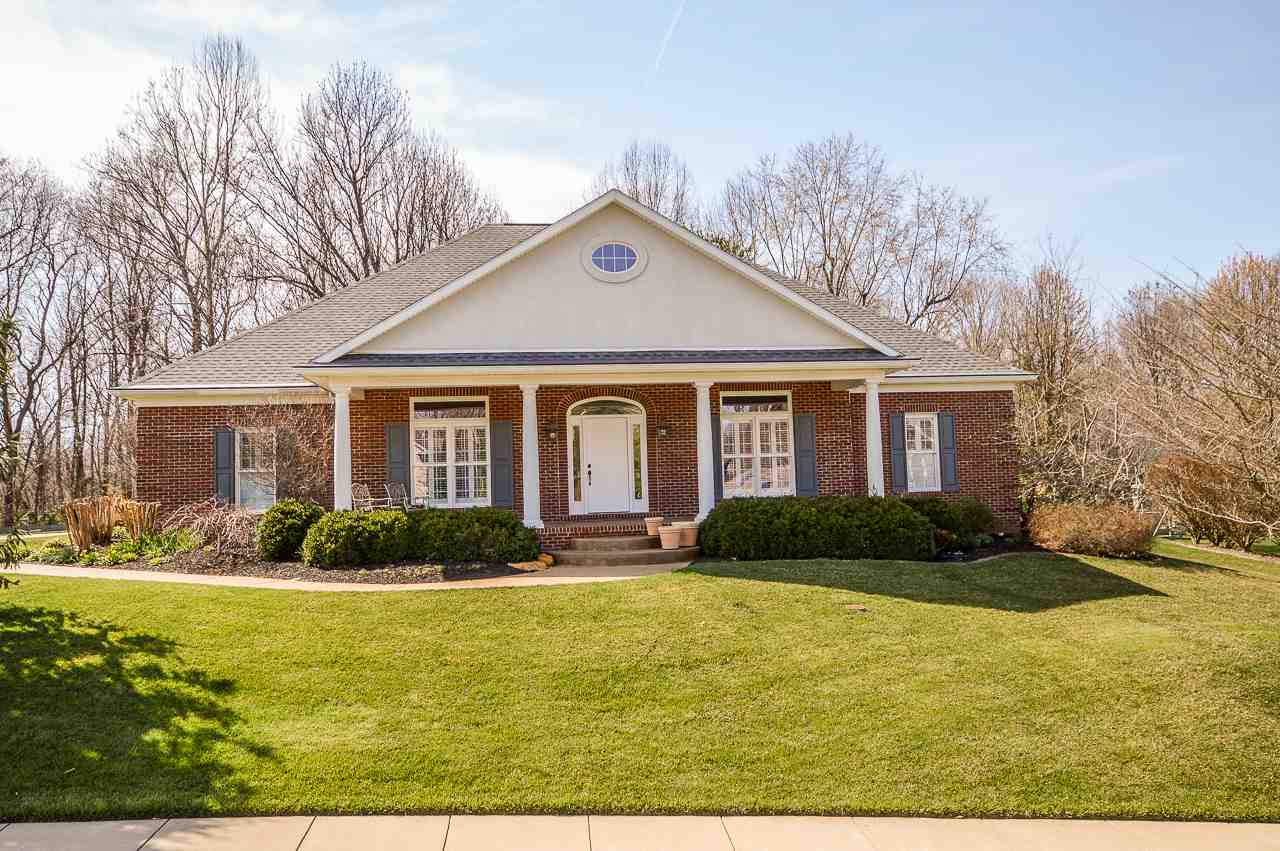 6045 Pembrooke Dr, Newburgh, IN 47630