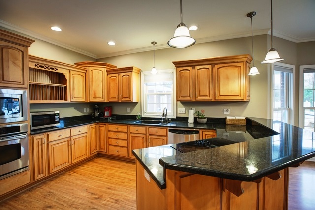 7877Scottsdale Dr, Newburgh, IN 47630