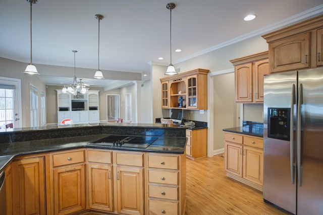 7877Scottsdale Dr, Newburgh, IN 47630