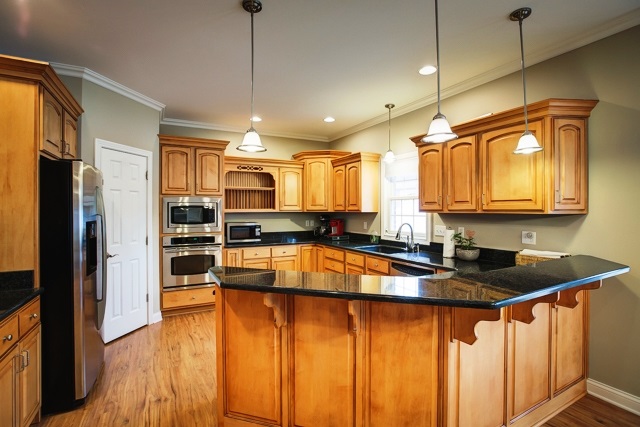 7877Scottsdale Dr, Newburgh, IN 47630