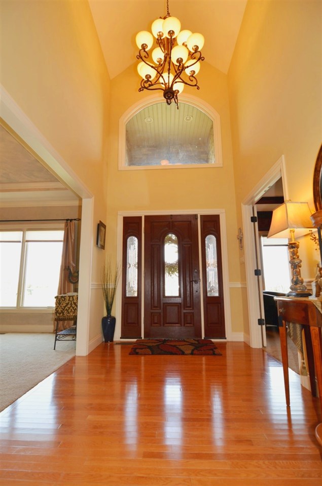 5599 Victoria Bluffs, Newburgh, IN 47630