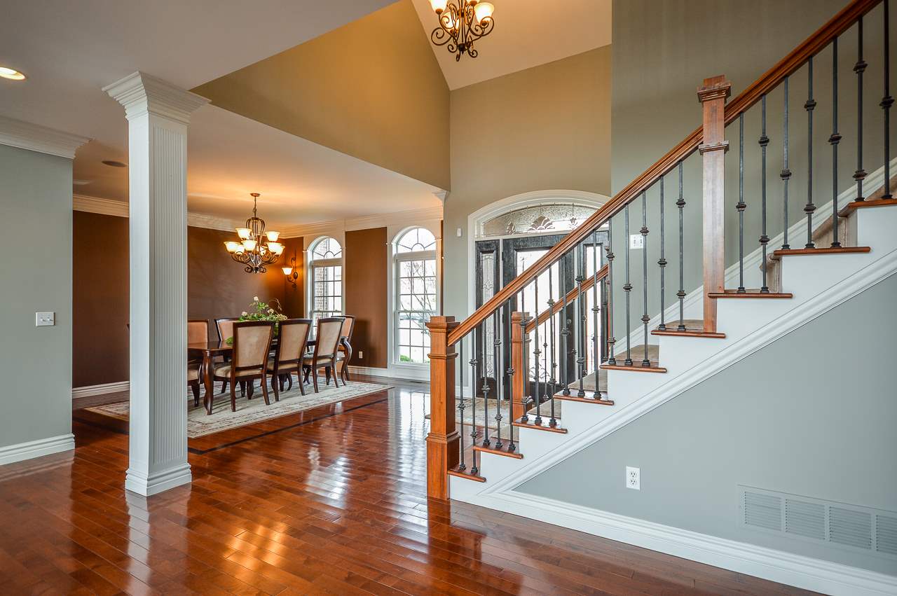 6411 Waterstone Ct, Newburgh, IN 47630