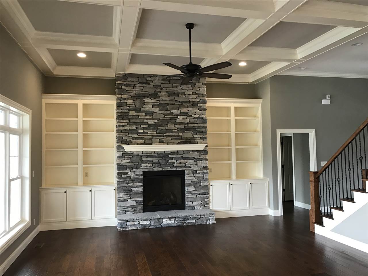 6259Foxwood Ct, Newburgh, IN 47630