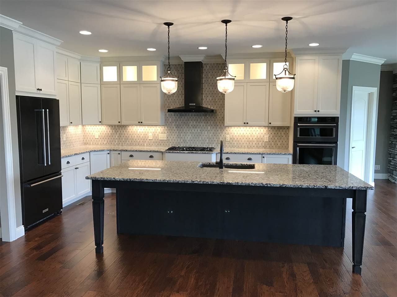 6259Foxwood Ct, Newburgh, IN 47630