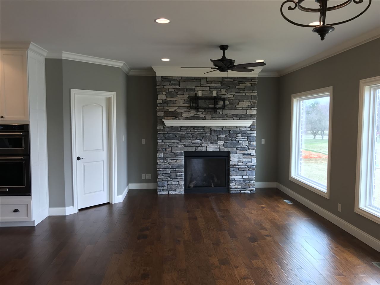 6259Foxwood Ct, Newburgh, IN 47630