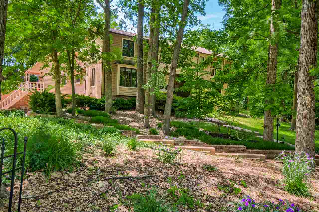 8500 Framewood Dr, Newburgh, IN 47630