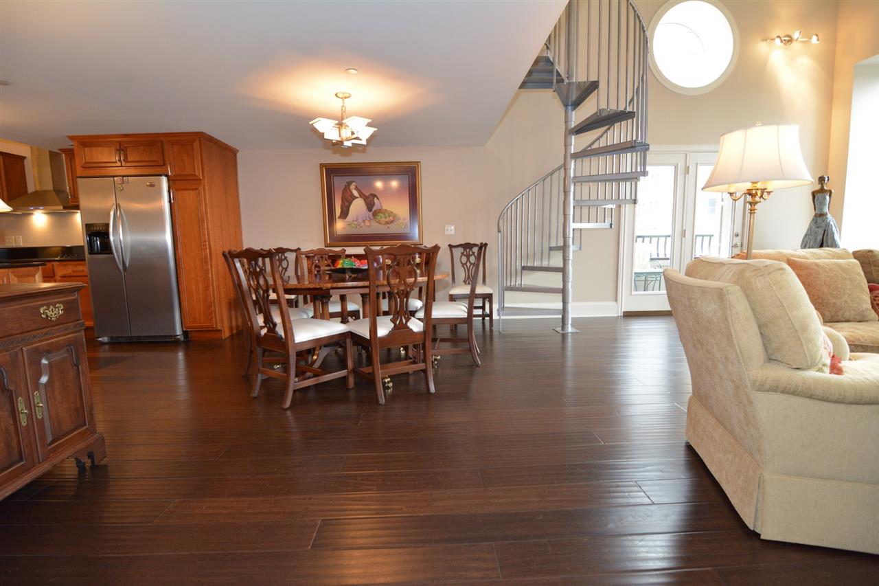 300 Main Street, Evansville, IN 47708