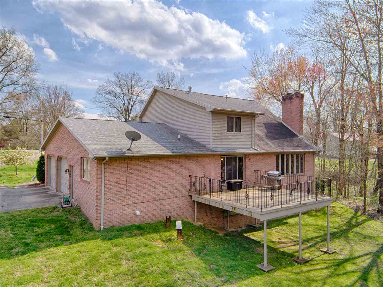 6301Hogue Rd, Evansville, IN 47712