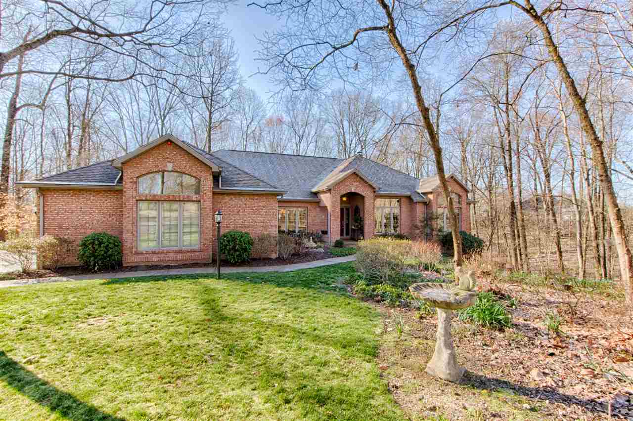 2218West Summit Dr, Evansville, IN 47712