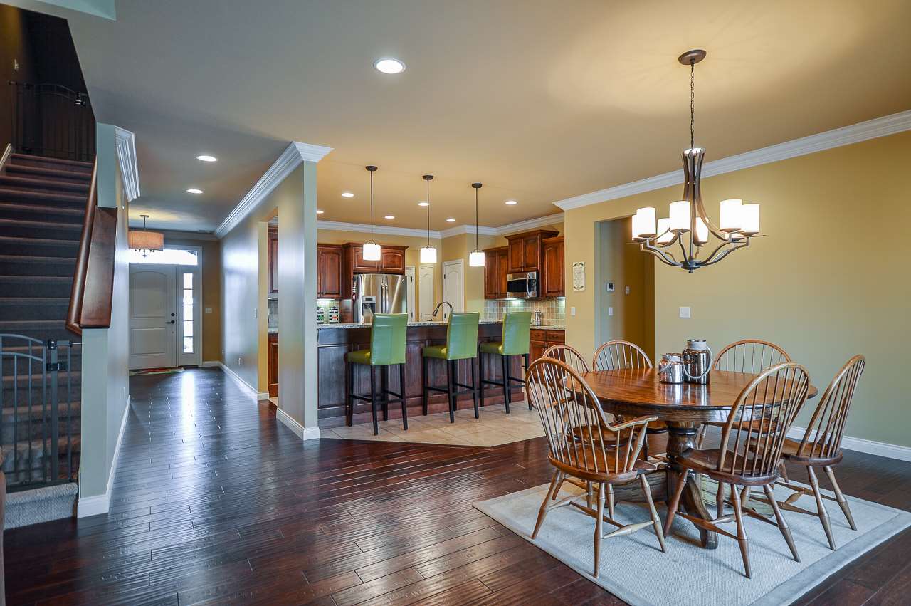 905 Raphael Dr, Evansville, IN 47725