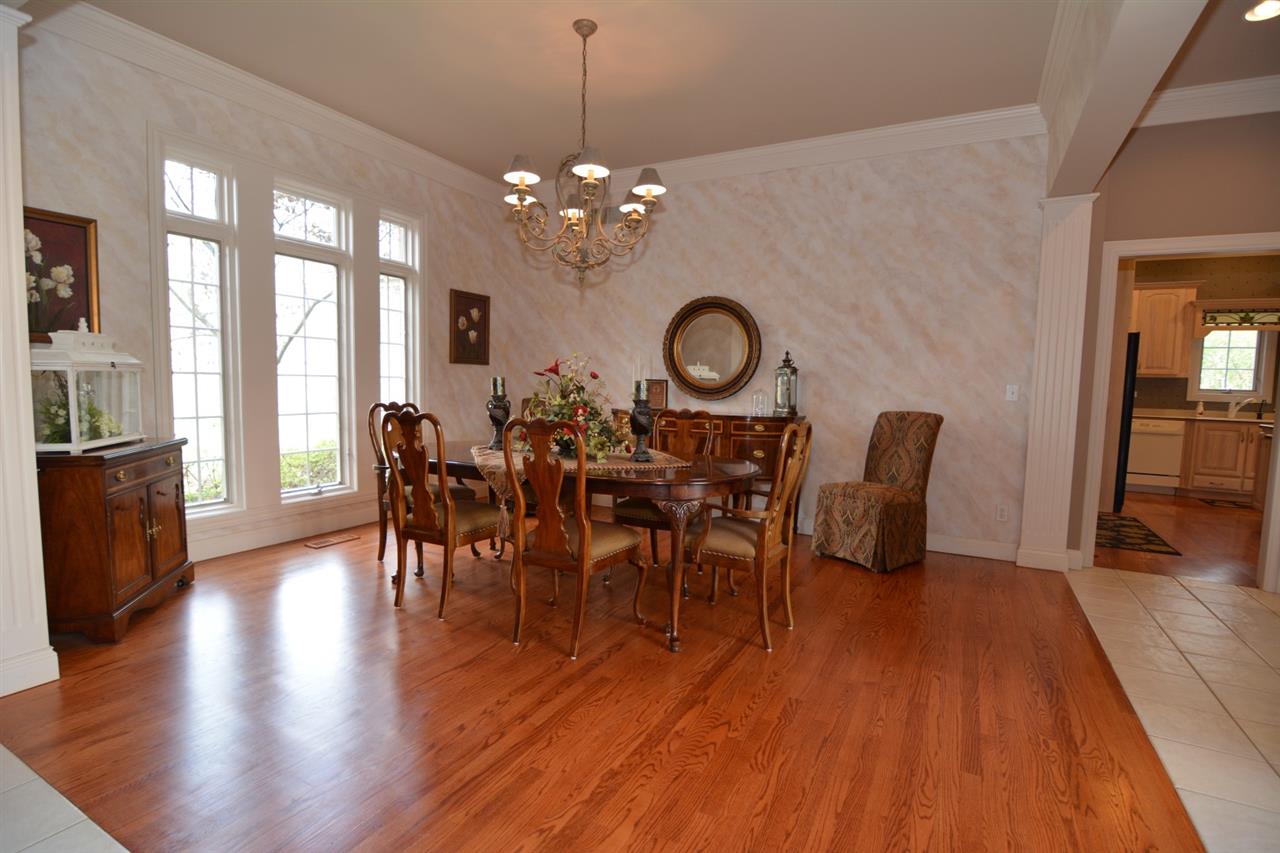 10900 Cypress Creek, Evansville, IN 47725