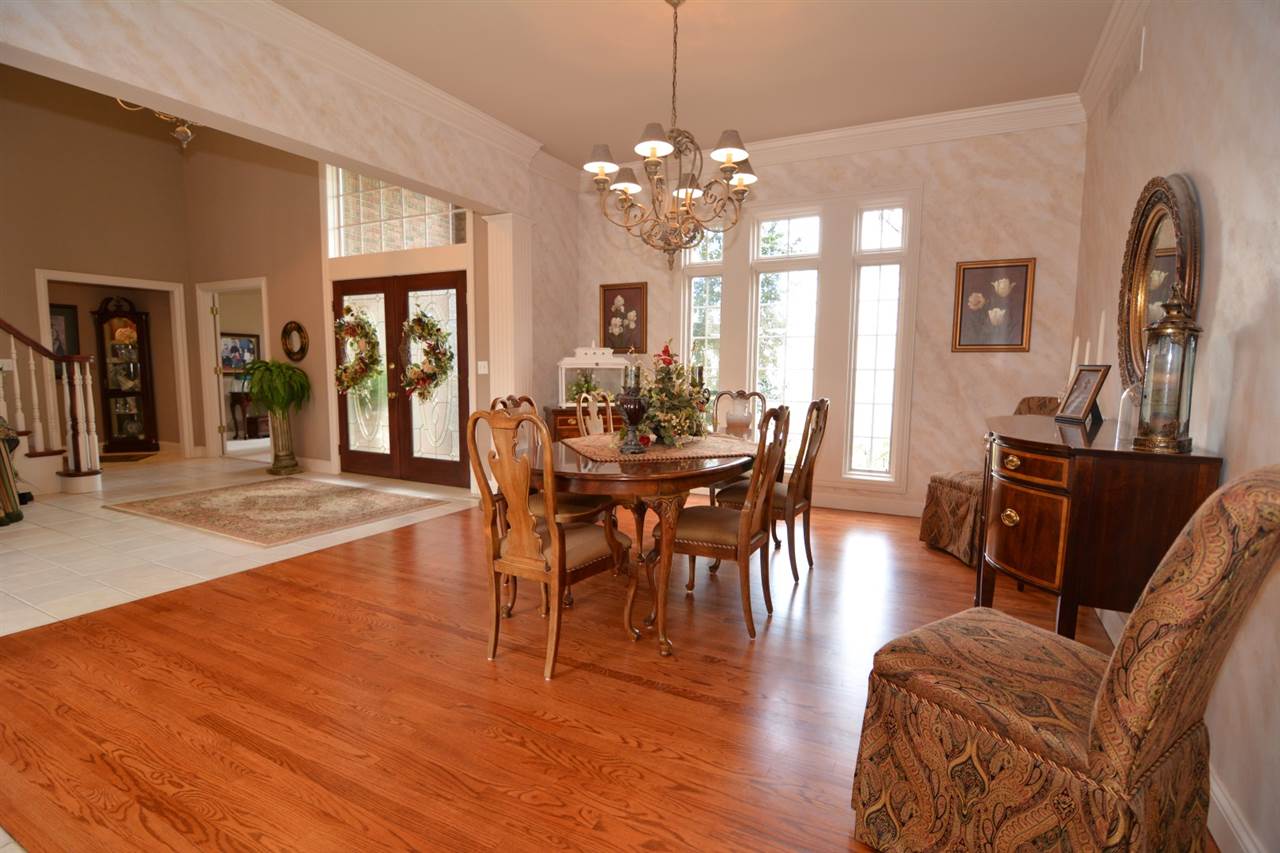 10900 Cypress Creek, Evansville, IN 47725