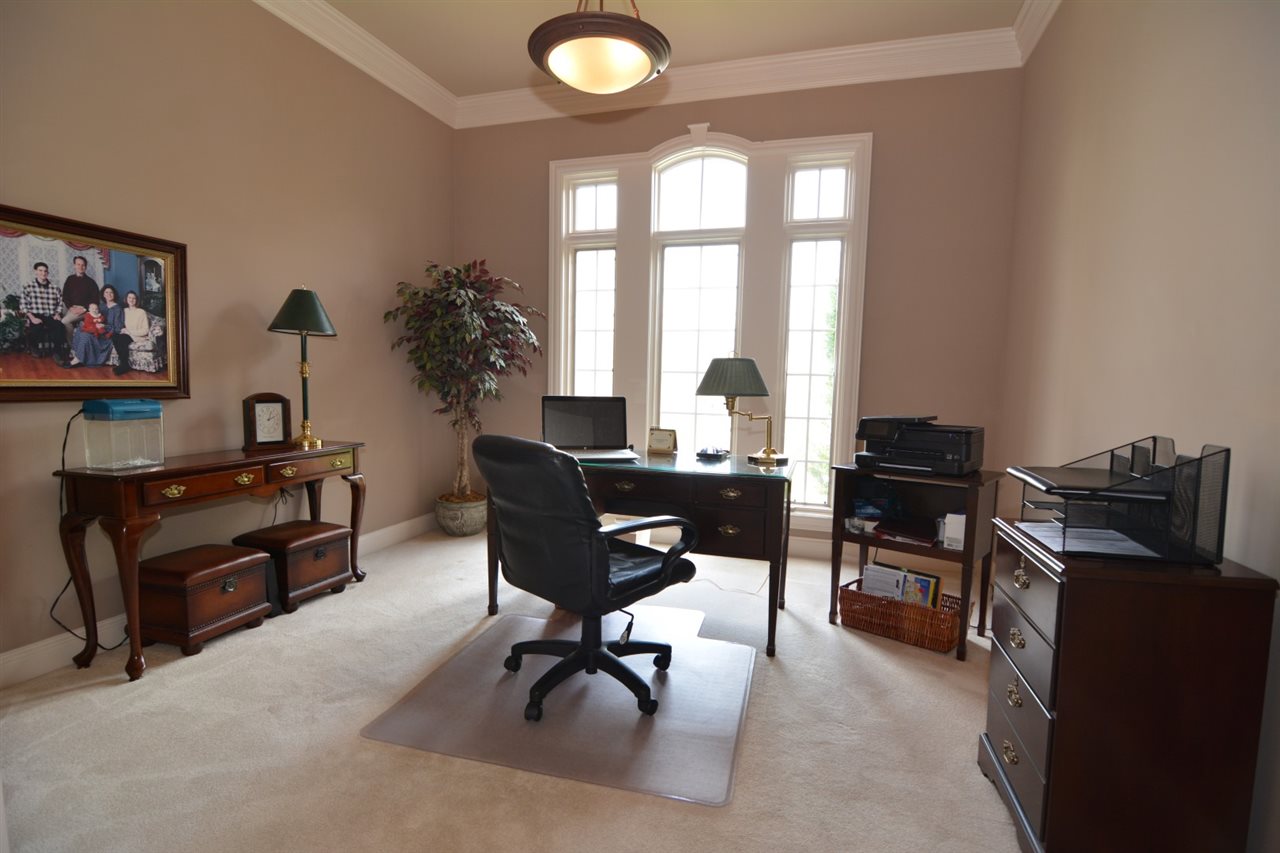 10900 Cypress Creek, Evansville, IN 47725