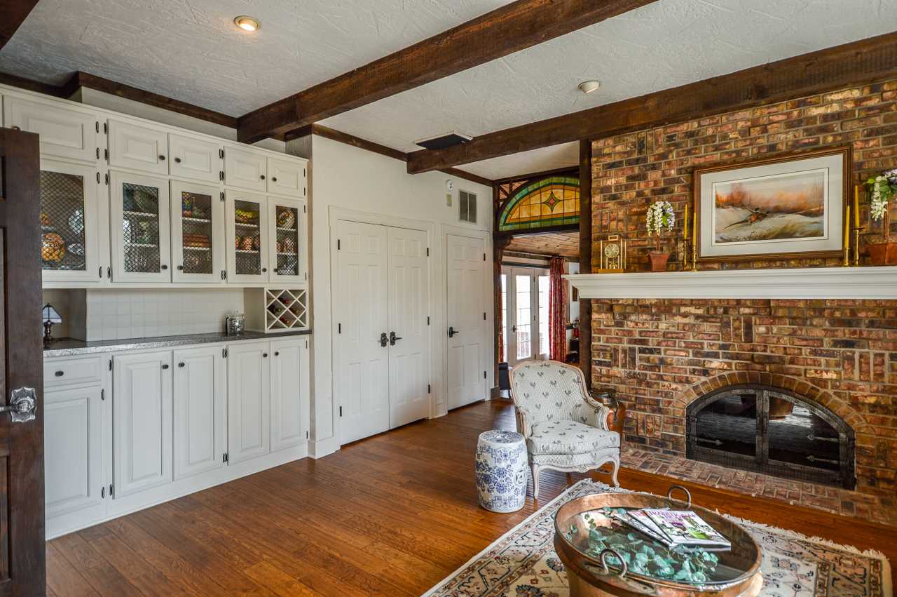 26 Oak Meadow, Evansville, IN 47725