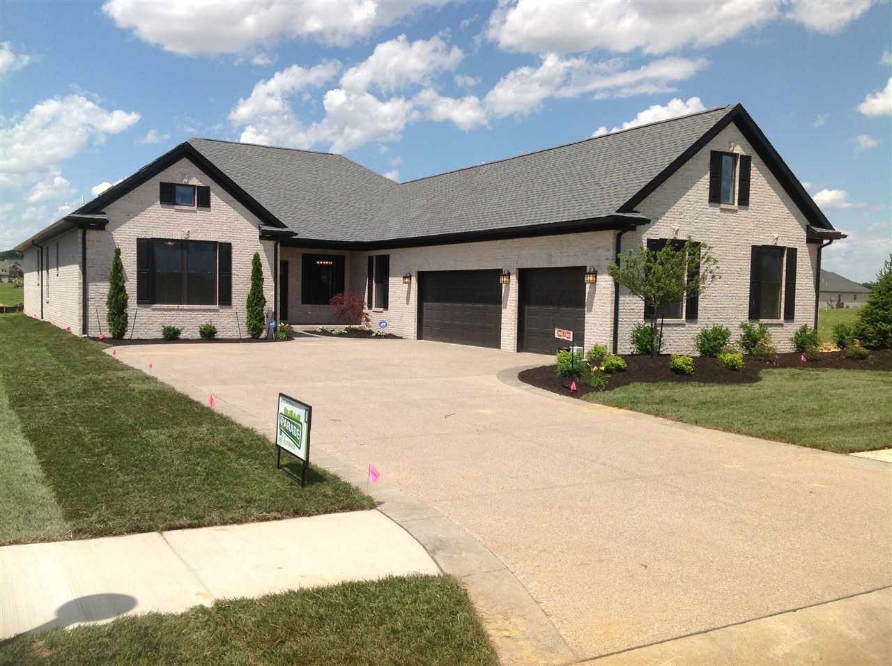 1214 Ladbrooke Drive, Evansville, IN 47725