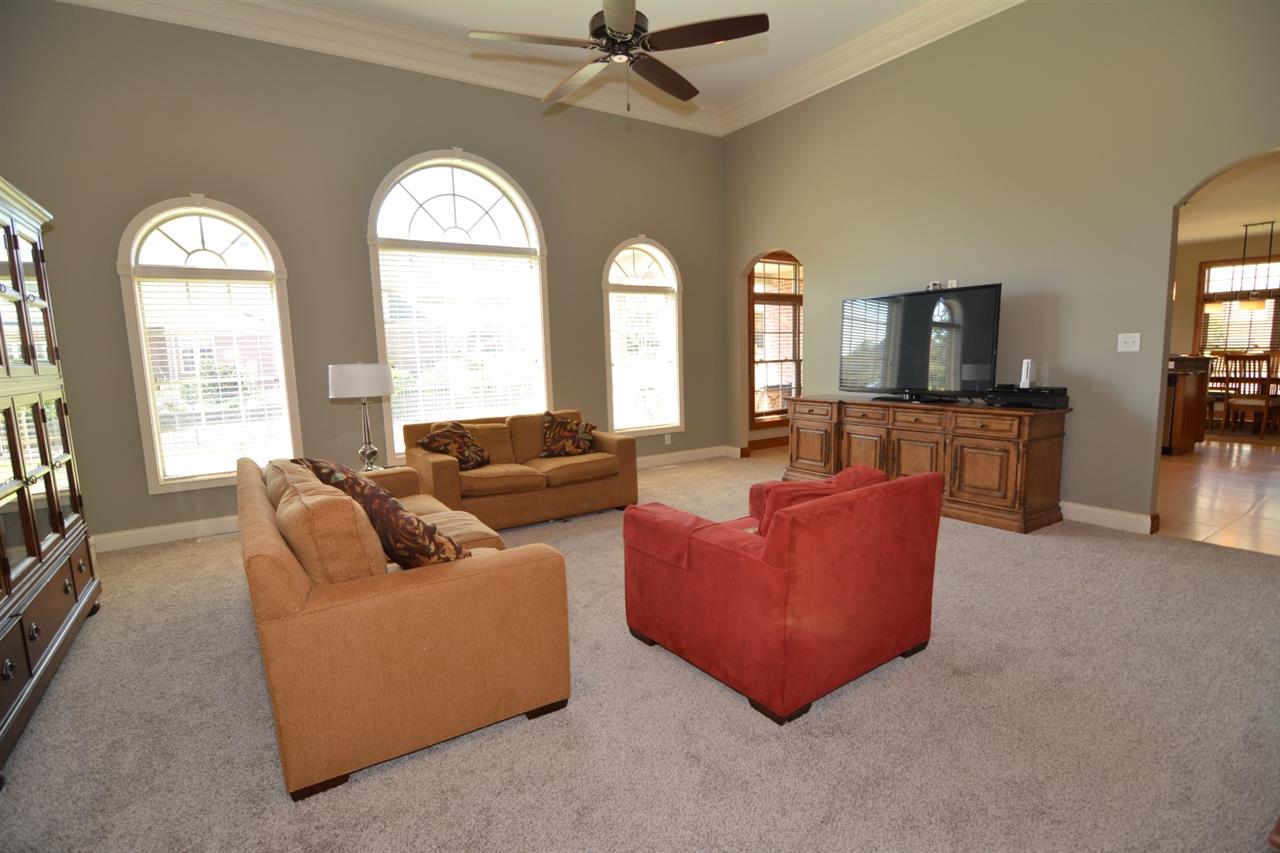 2401 Windemere Drive, Evansville, IN 47725