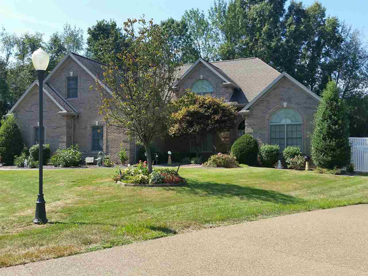 2332 Waterstone Drive, Evansville, IN 47725