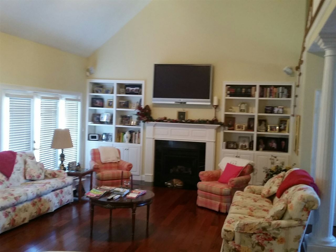 2332 Waterstone Drive, Evansville, IN 47725