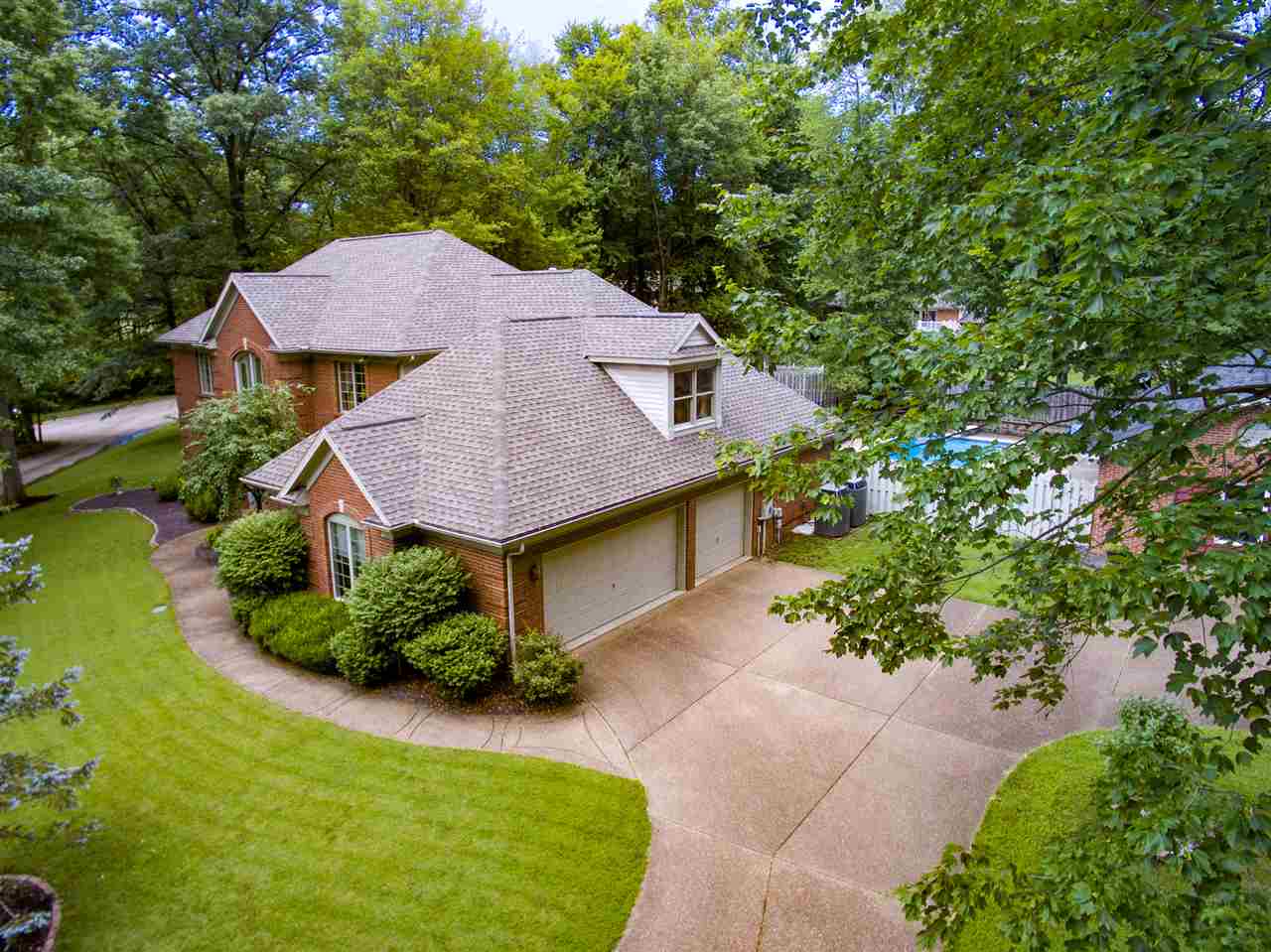 11621 German Pines Drive, Evansville, IN 47725