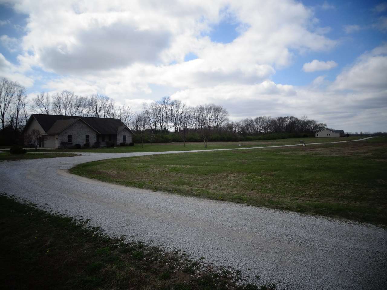 W Kennett, Terre Haute, IN 47802