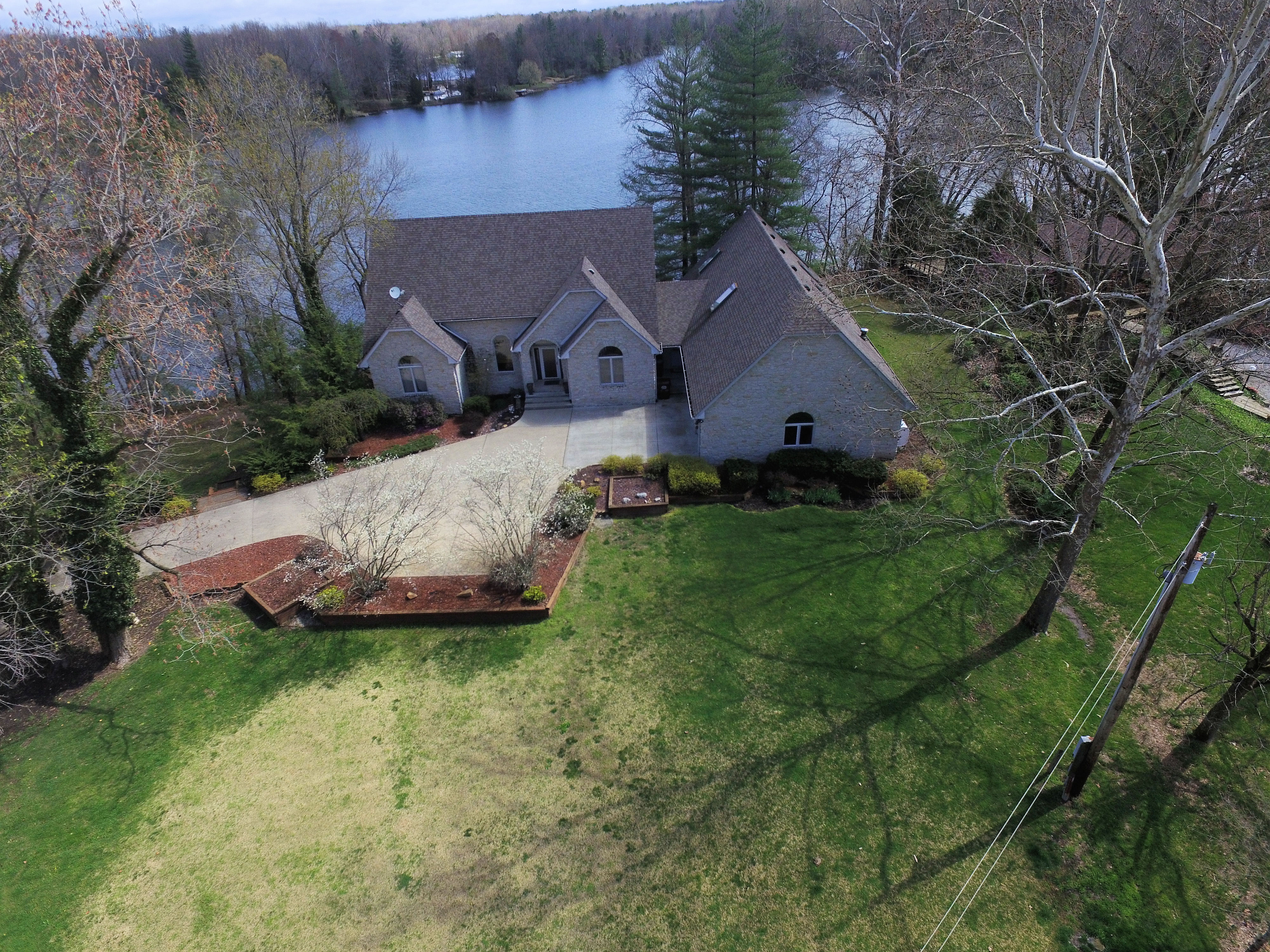 10124 Israel Rd, Terre Haute, IN 47802