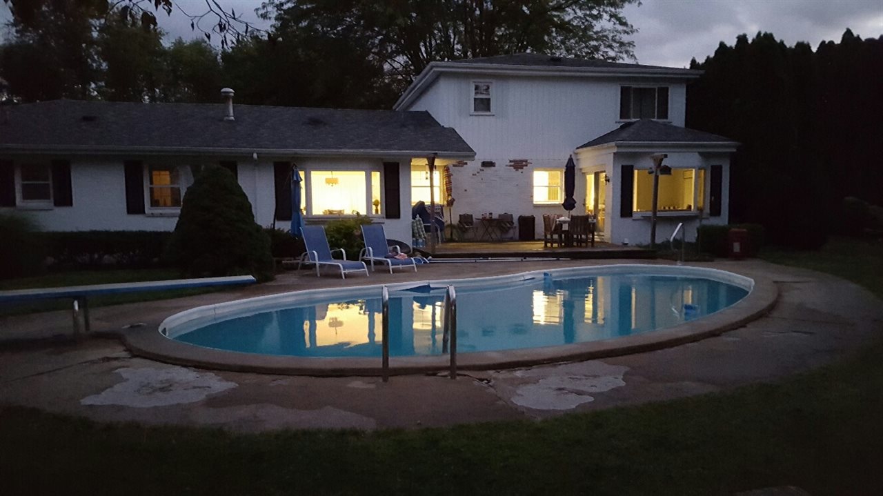 404 E Terrace Bay Ct, Monticello, IN 47960