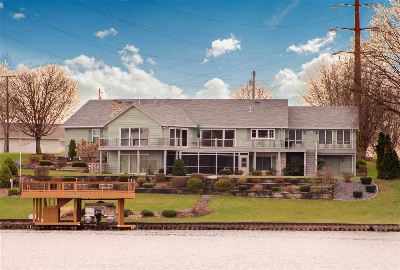 5373 E Fairbanks, Monticello, IN 47960