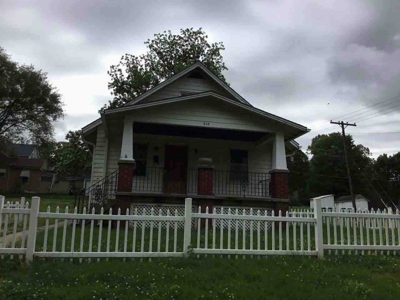 910 S 7th StAtchison, KS, 66002Atchison County