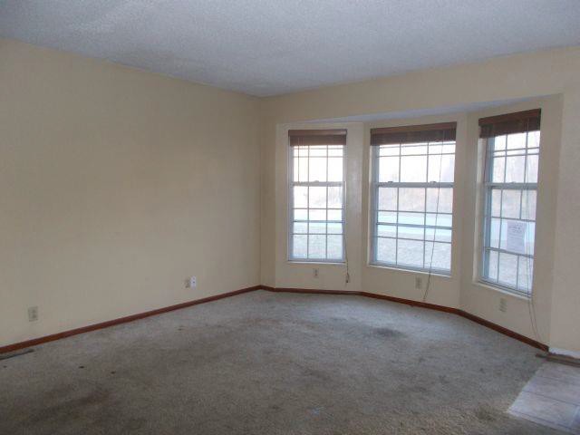 742 Lakewood RdBonner Springs, KS, 66012Wyandotte County