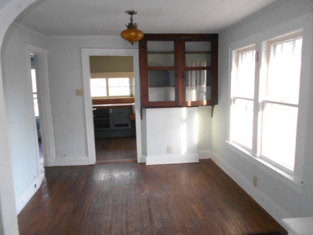 218 Alabama StLawrence, KS, 66044Douglas County