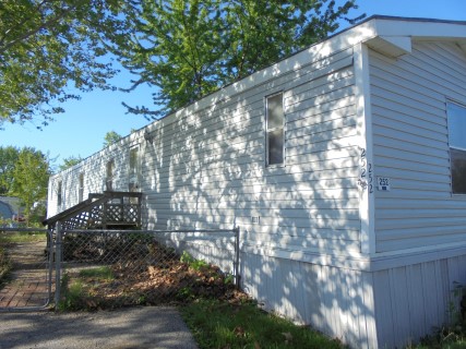 Easy Living 3323 Iowa Street, #252Lawrence, KS 66046