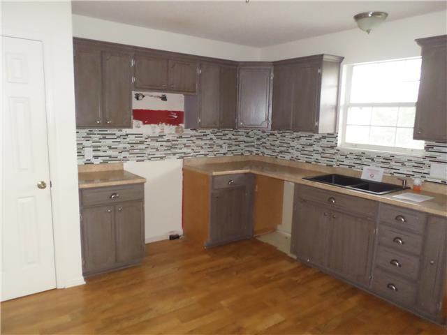 521 Nipper LnLeavenworth, KS, 66048Leavenworth County