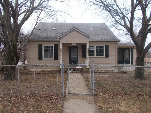 1023 N 11th StLeavenworth, KS, 66048Leavenworth County