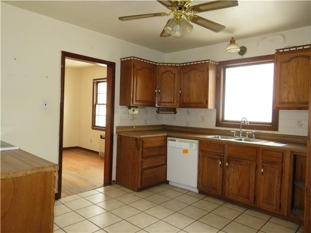 1433 Kingman StLeavenworth, KS, 66048Leavenworth County