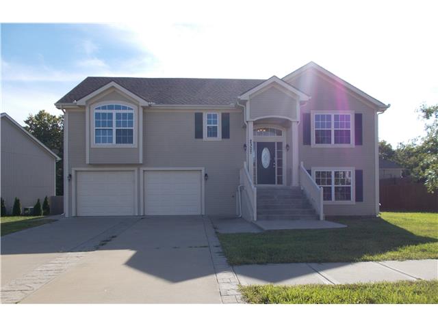 2307 Gettysburg DrLeavenworth, KS, 66048Leavenworth County