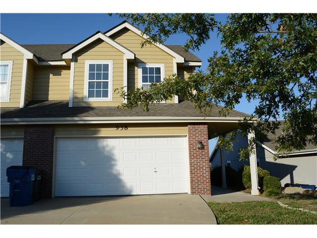 938 N Fieldstone DrLawrence, KS, 66049Douglas County