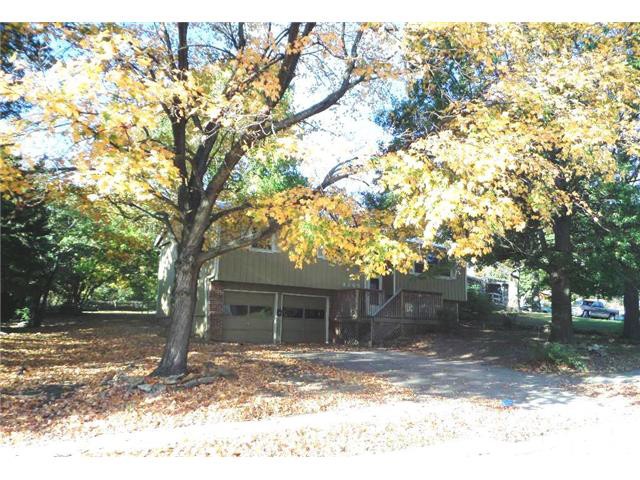 3309 W 8th StLawrence, KS, 66049Douglas County