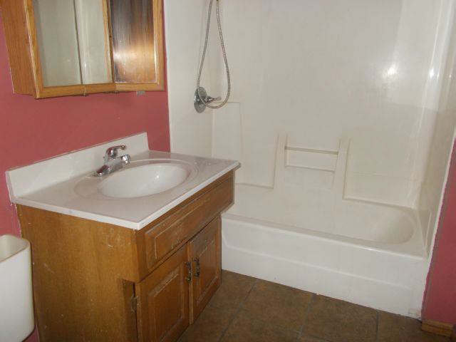 304 E Countryside DrMc Louth, KS, 66054Jefferson County