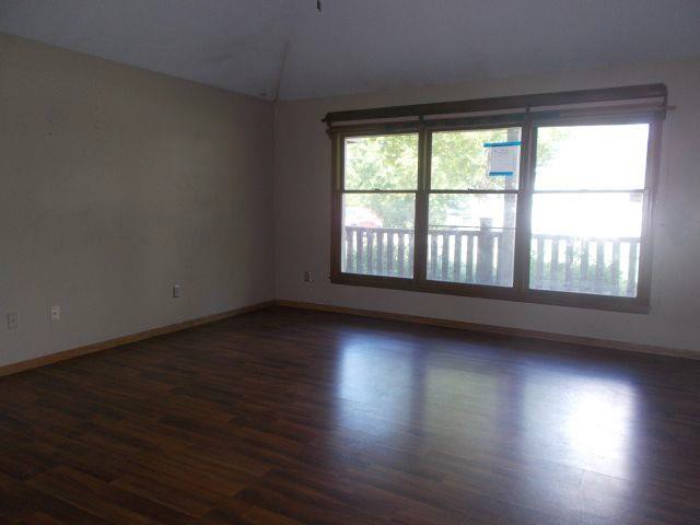 304 E Countryside DrMc Louth, KS, 66054Jefferson County