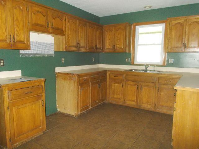 304 E Countryside DrMc Louth, KS, 66054Jefferson County